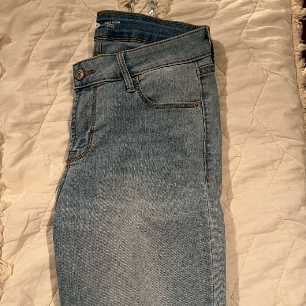 Old Navy Size 4 Super Skinny Ankle Mid-rise Jeans